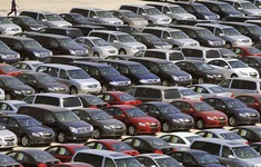 Truy thu hơn 4.900 tỷ đồng tiền thuế khi nhập khẩu ô tô biếu tặng