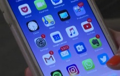 Pháp cấm cài ứng dụng giải trí trên điện thoại công vụ