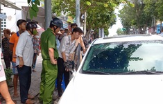 Xe 4 chỗ phạm luật giao thông ở Trà Vinh, bỏ chạy sang Tiền Giang tiếp tục gây tai nạn