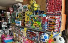 Hà Nội: Thu giữ gần 2.000 sản phẩm đồ chơi trẻ em nhập lậu