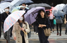Thanh niên Nhật Bản học cách mỉm cười sau khi bỏ khẩu trang