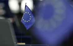 EU gia hạn lệnh trừng phạt Nga