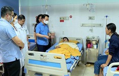 Thăm hỏi, động viên các nạn nhân trong vụ tai nạn lao động nghiêm trọng tại Yên Bái