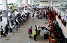 Lượng khách di chuyển nội địa sân bay Nội Bài tăng 20%