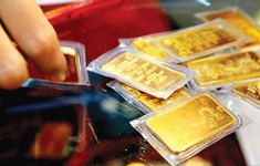 Vàng miếng SJC vượt 90 triệu đồng/lượng
