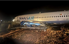 Máy bay bốc cháy và trượt khỏi đường băng ở Senegal, ít nhất 10 người bị thương