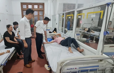 Hơn 300 công nhân nghi ngộ độc tại Vĩnh Phúc: Bộ Y tế đề nghị khẩn trương điều trị, xử lý
