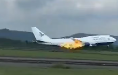 Máy bay chở 468 hành khách hạ cánh khẩn cấp vì cháy động cơ