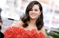 Selena Gomez nổi bật trên thảm đỏ LHP Cannes 2024