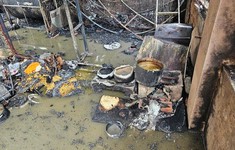 Hà Nội: Luộc bánh chưng trên gác xép gây cháy nhà