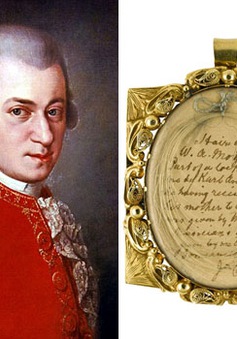 Một lọn tóc của Mozart có giá... 332 triệu đồng