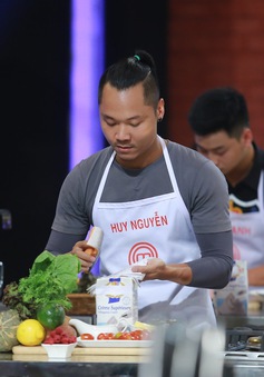 Vua đầu bếp Việt: Thí sinh “toát mồ hôi” với món ăn làm từ mắm