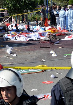 Hơn 300 người thương vong trong vụ nổ bom kép đẫm máu tại Thổ Nhĩ Kỳ