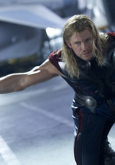 Thử sức với búa Mjolnir của Thor ngoài đời thực