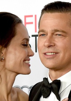 Brad Pitt lặng người khi biết Angelina Jolie đòi ly dị