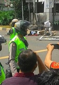 Tổng thống Indonesia yêu cầu truy lùng thủ phạm loạt vụ tấn công ở Jakarta