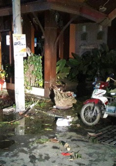 Hiện trường tan hoang sau vụ nổ bom ở khu nghỉ dưỡng Hua Hin, Thái Lan