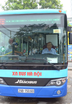 Lượng khách đi xe bus giảm và lời giải cho bài toán tắc đường