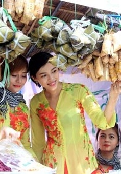 Hàng trăm món ăn đặc sắc tại lễ hội bánh dân gian Nam Bộ
