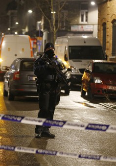 Bỉ tiếp tục truy lùng nghi can khủng bố