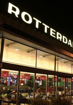 Hà Lan: Tin nhắn nặc danh đe dọa tấn công sân bay Rotterdam