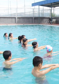 Dạy bơi cho trẻ - kỹ năng cần thiết tránh đuối nước