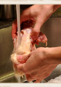 Cách rửa sạch hóa chất tồn dư trong thực phẩm