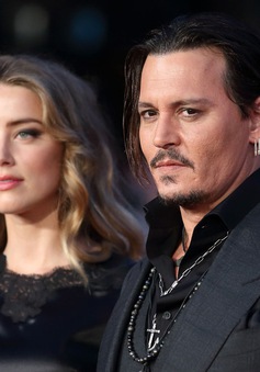 Bạn bè tố Johnny Depp bị Amber Heard gài bẫy