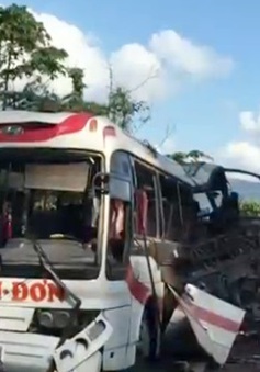 Vụ nổ xe khách tại Lào: Do trên xe có thuốc pháo