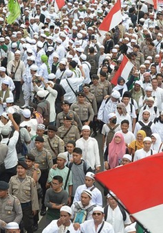 Indonesia: Biểu tình tại Jakarta leo thang thành bạo lực