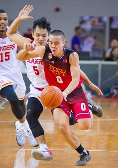 Tái lập chiến thắng trên "lãnh địa" Singapore Slingers, Saigon Heat chắc suất vào Playoffs