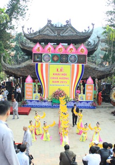 Nhiều thay đổi trong Lễ hội chùa Hương 2017