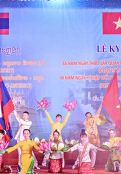 Lễ kỷ niệm 55 năm thiết lập quan hệ ngoại giao Việt Nam - Lào tại Cần Thơ