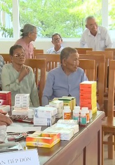 Khám bệnh miễn phí cho gia đình chính sách tại Phú Yên