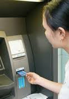 Chủ thẻ ATM không phải trả phí nếu không dùng hết dịch vụ