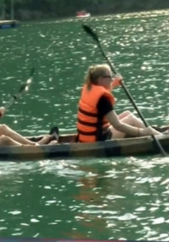 Đề nghị tiếp tục cung cấp dịch vụ chèo thuyền kayak trên vịnh Hạ Long