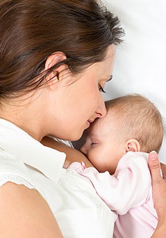 Trẻ được gì khi bú sữa mẹ