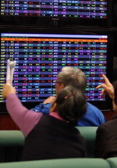 Ba tỷ phú Hong Kong (Trung Quốc) mất hàng tỷ USD vì cổ phiếu lao dốc