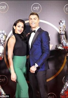 Ronaldo mở tiệc linh đình chia tay năm 2017 rực rỡ