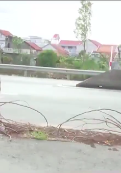 Nguy hiểm từ những nắp cống bị vỡ trên Quốc lộ 1 qua Phú Yên