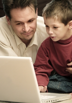 Kiểm soát trẻ em sử dụng Internet - Vấn đề nan giải đối với các bậc phụ huynh