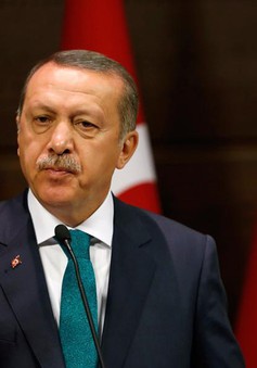 Thổ Nhĩ Kỳ kêu gọi Mỹ không cung cấp vũ trang cho người Kurd
