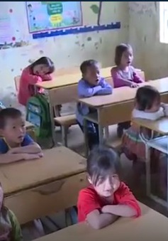 Nhiều khó khăn ngày trở lại trường của trẻ em vùng cao Thanh Hóa