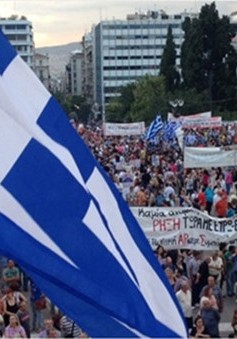 Hy Lạp: Biểu tình phản đối chính sách thắt lưng buộc bụng mới