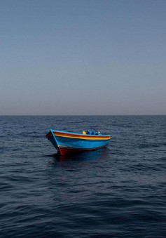Libya: Khoảng 100 người mất tích trong vụ chìm tàu chở người di cư