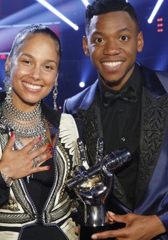 Học trò Alicia Keys đăng quang quán quân The Voice Mỹ mùa 12