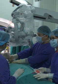 Ứng dụng thành công robot trong phẫu thuật cột sống ở Việt Nam