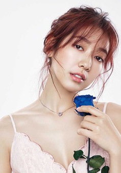 Park Shin Hye e ấp tựa cánh hoa tinh khôi