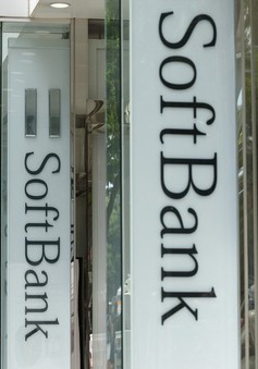Softbank đề nghị mua cổ phần Uber sau khi giảm giá 30%