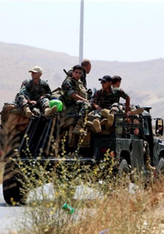 Quân đội Syria tấn công phiến quân tại biên giới với Lebanon